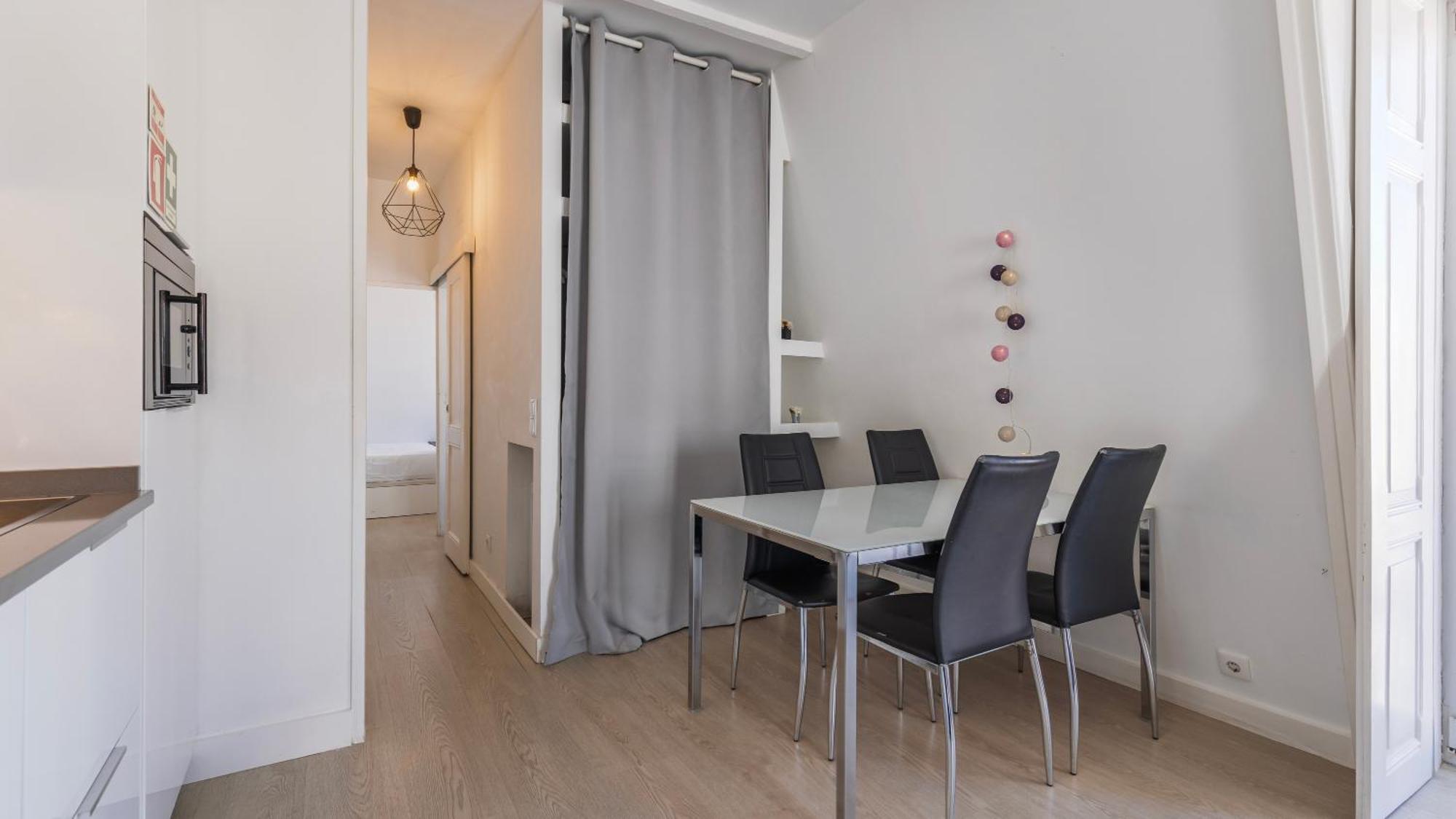 Classic Topfloor Apartment By Lovelystay Lisboa Kültér fotó